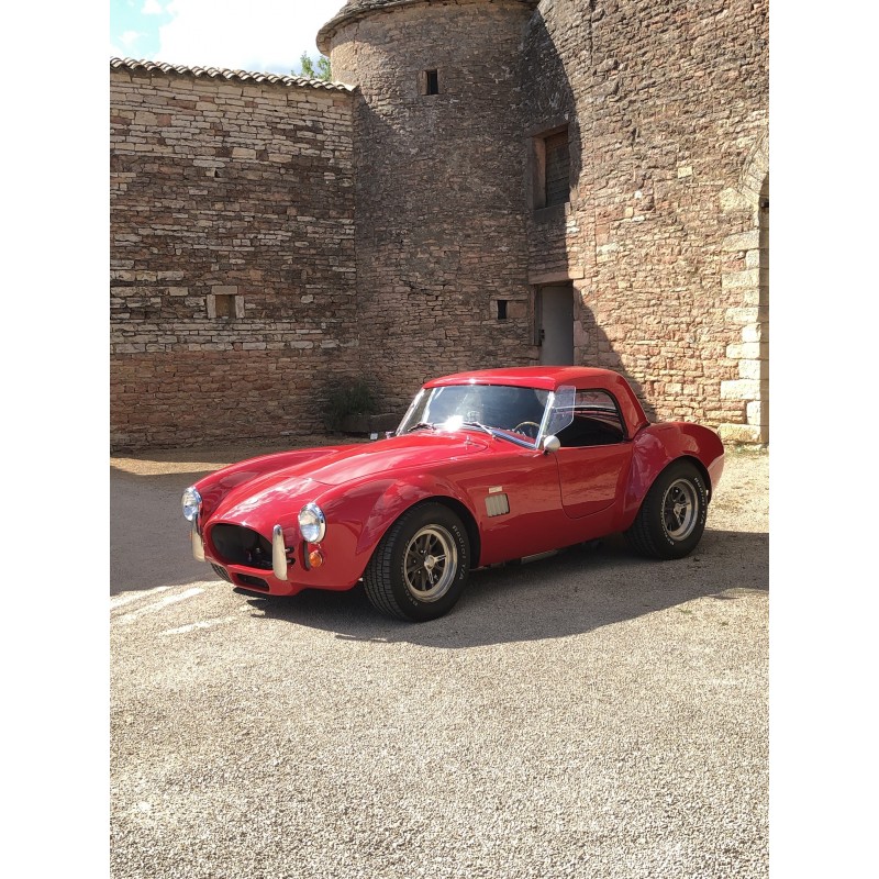 Cobra Street avec hard Top et capote, rouge commémorative  FAM  v8 ford  5,7 L  415 cv  boite 5  , Everett-Morrison