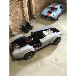 Cobra Shell Valley Big Block  V8  Ford 7 litre en réfection peinture façon Backdraft Royal Grey