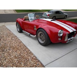 cobra Classic Motor Carriages ,rouge FAM , V8 Ford à vendre ne france