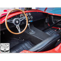 Intérieur cobra Unique Motorcars Rouge FAM  à vendre