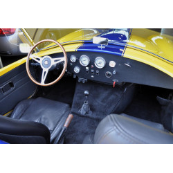Cobra Classic Motor Carriages 1993, V8 Ford 5 litres(302ci HO) , boite 4 mécanique